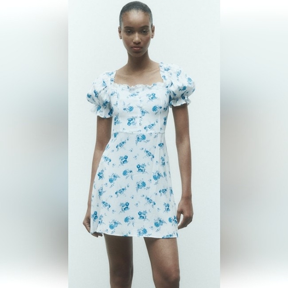 ZARA SHORT SLEEVES SQUARE NECKLINE DRESS WITH SIDE ZIPPER CLOSURE